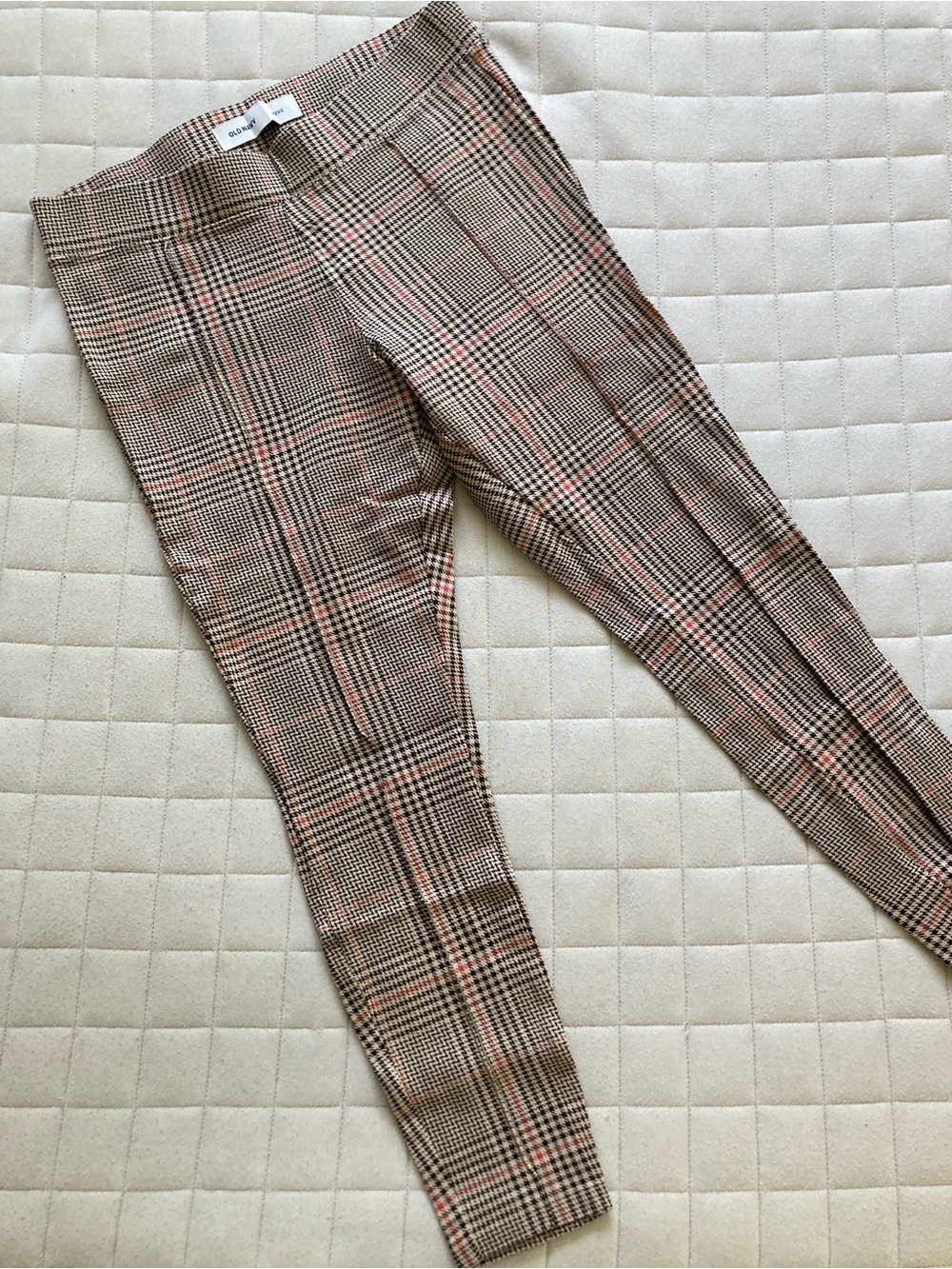Old Navy Women’s Tan, Black & Pink Plaid Houndstooth Leggings